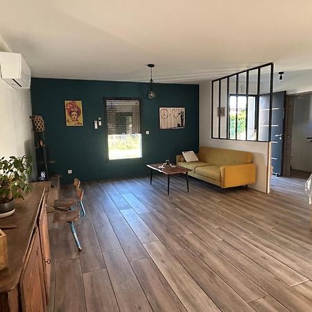 فيلا Coutrasفي Maison Individuelle Cloturee المظهر الخارجي الصورة