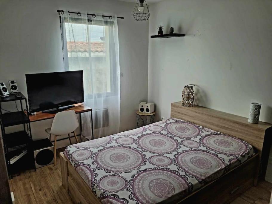 فيلا Coutrasفي Maison Individuelle Cloturee المظهر الخارجي الصورة